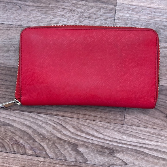 Lot of 2 henry Bendel wallets - Picture 2 of 9